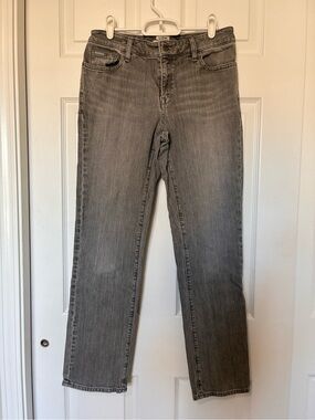 L.L. Bean Favorite Fit Denim Jeans Women’s Size 6 Straight Leg Gray